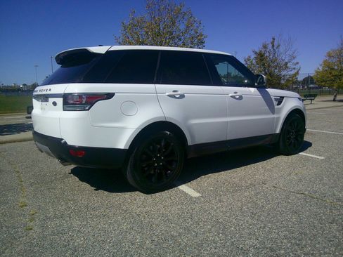 Used 2016 Land Rover Range Rover Sport HSE image 30