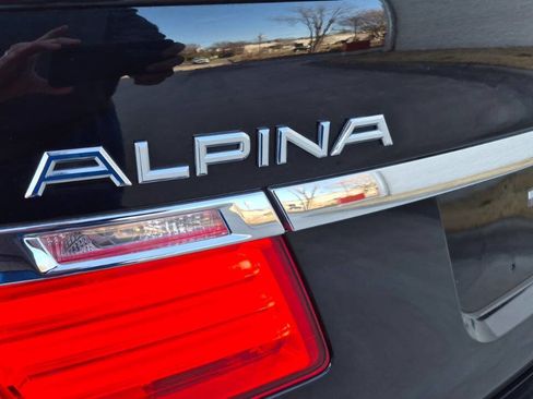 Used 2011 BMW ALPINA B7 w/ Driver Assistance Pkg image 26