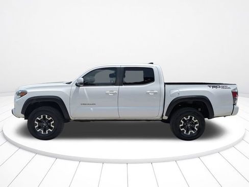 Used 2022 Toyota Tacoma TRD Off-Road w/ Technology Package RWD image 7