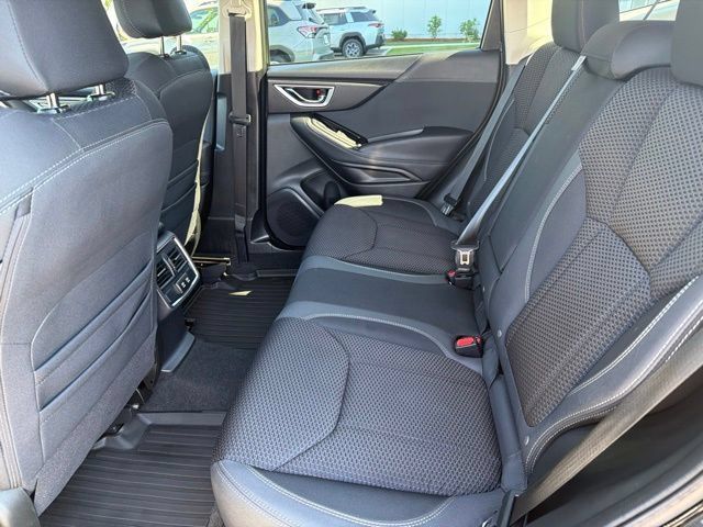 Used 2024 Subaru Forester Premium AWD/4WD image 26
