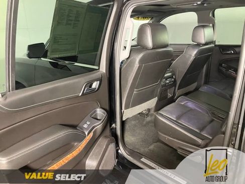 Used 2017 Chevrolet Suburban Premier AWD/4WD image 19