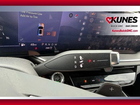 Used 2024 Buick Envision Preferred AWD/4WD image 16