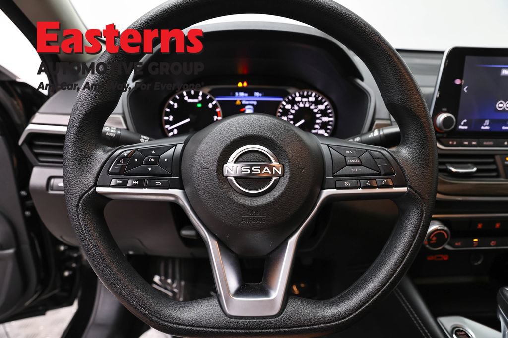 Used 2023 Nissan Altima 2.5 SV AWD/4WD image 11