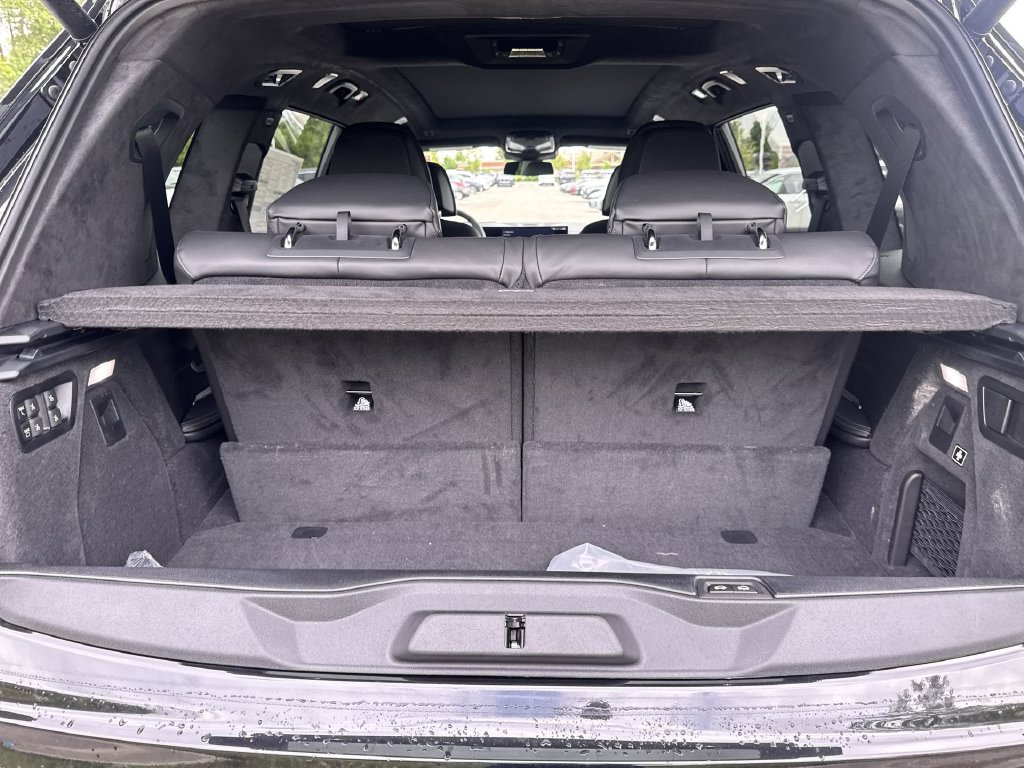 Used 2027 BMW X7 M60i AWD/4WD image 21