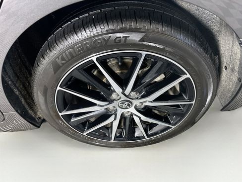 Used 2023 Toyota Camry SE image 11