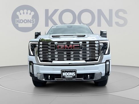 New 2026 GMC Sierra 2500 Denali w/ Denali Reserve Package AWD/4WD image 8