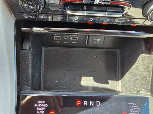 Used 2022 Jeep Grand Cherokee Overland w/ Luxury Tech Group IV image 29