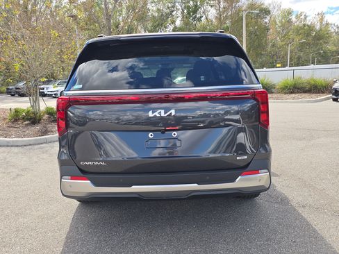 New 2026 Kia Carnival SX FWD image 7