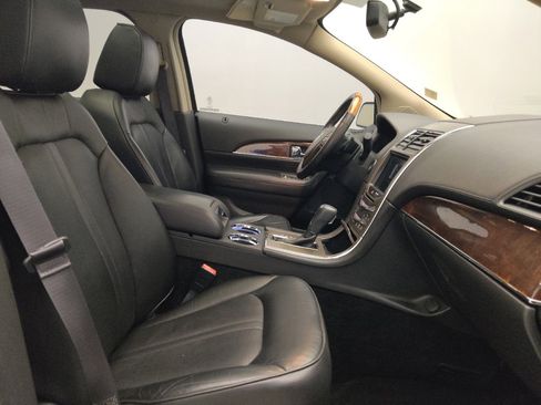 Used 2014 Lincoln MKX AWD w/ Equipment Group 101A image 21