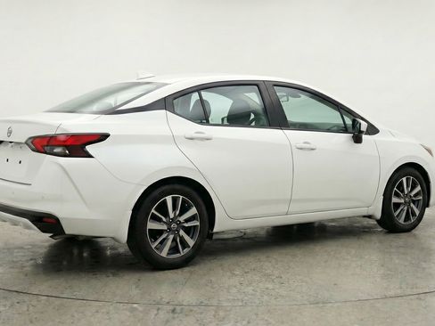Used 2025 Nissan Versa SV FWD image 9