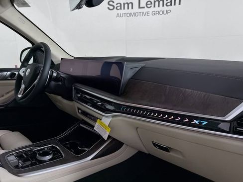 New 2026 BMW X7 xDrive40i w/ Premium Package image 32