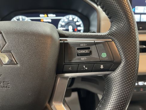 Used 2024 Mitsubishi Outlander SEL image 20