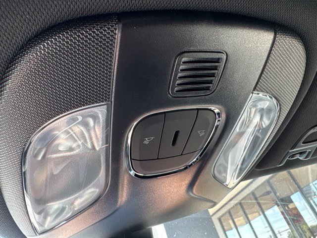 Used 2023 Jeep Compass Limited AWD/4WD image 15