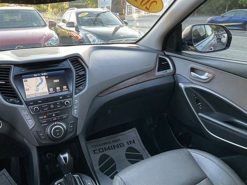 Used 2017 Hyundai Santa Fe Limited w/ Cargo Package AWD/4WD image 20