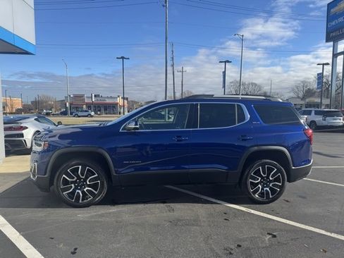 Used 2023 GMC Acadia SLE w/ Driver Convenience Package image 9