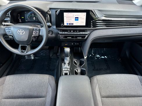 Used 2025 Toyota Camry LE FWD image 9