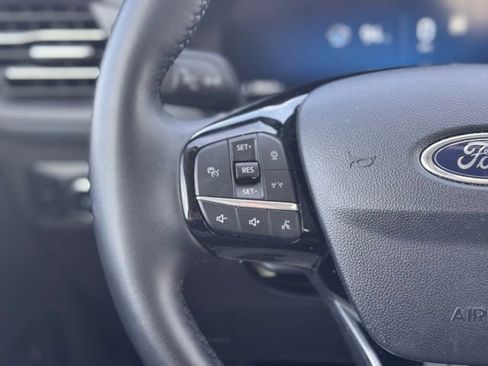 Used 2024 Ford Escape Platinum image 10