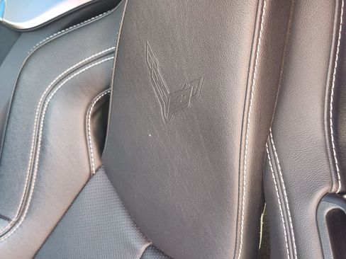 Used 2021 Chevrolet Corvette Stingray image 16