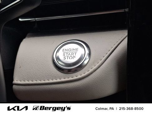 Used 2024 Lincoln Nautilus Premier AWD/4WD image 26