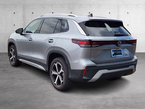 New 2025 Volkswagen Tiguan SE image 5