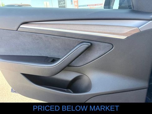 Used 2022 Tesla Model 3 Long Range AWD/4WD image 13