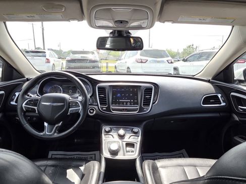 Used 2016 Chrysler 200 C FWD image 13