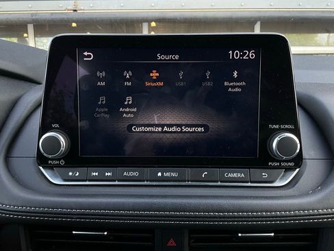 Used 2025 Nissan Rogue SV image 30