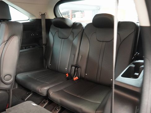 Used 2023 Kia Sorento EX image 27