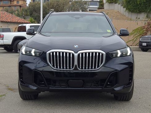 Used 2024 BMW X5 sDrive40i w/ M Sport Package RWD image 3