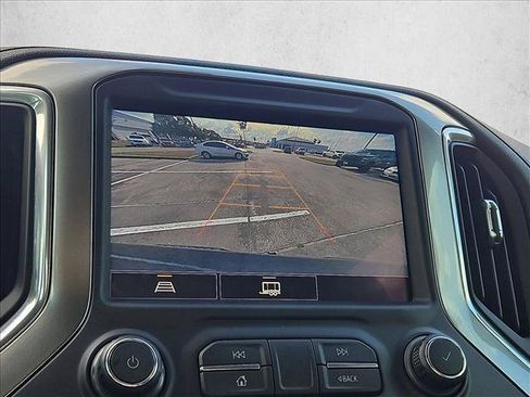 Certified 2021 Chevrolet Silverado 1500 LT Trail Boss w/ Convenience Package II AWD/4WD image 11