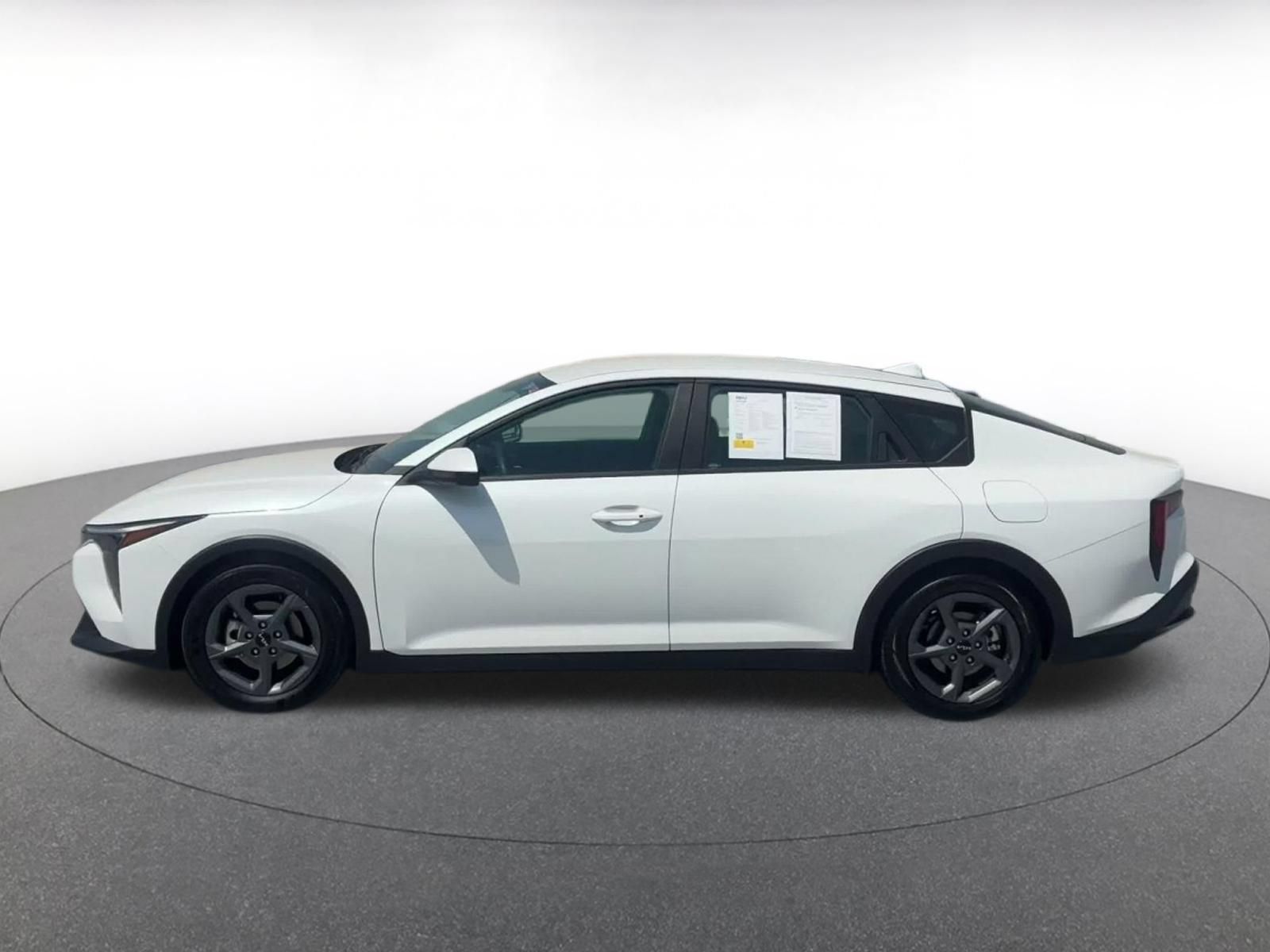 Used 2025 Kia K4 FWD image 10