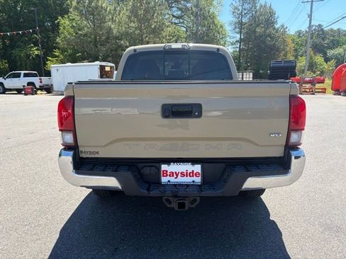 Used 2019 Toyota Tacoma SR5 RWD image 17