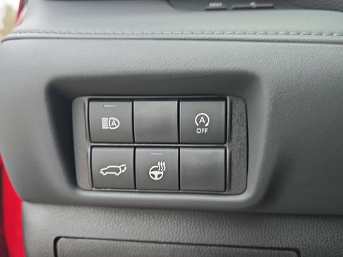 Used 2023 Toyota Highlander Limited image 23