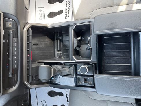 Used 2025 Toyota Tundra SR5 AWD/4WD image 31