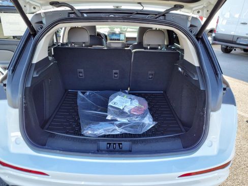 Used 2025 Lincoln Corsair Grand Touring w/ Equipment Group 301A image 7