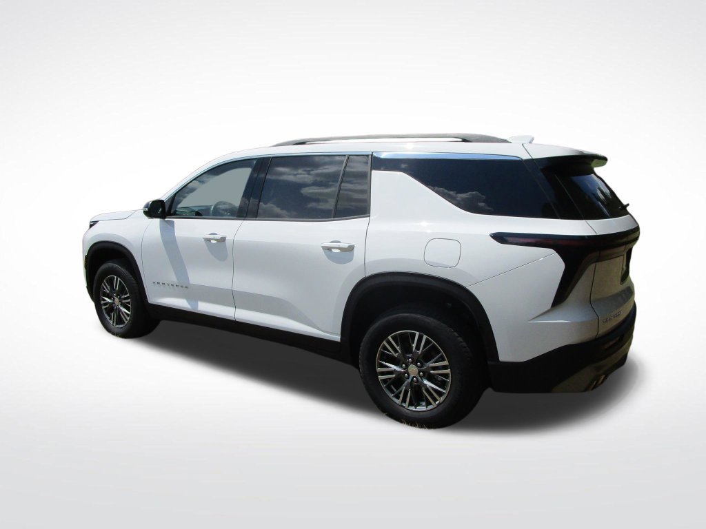 Used 2025 Chevrolet Traverse LT FWD image 4