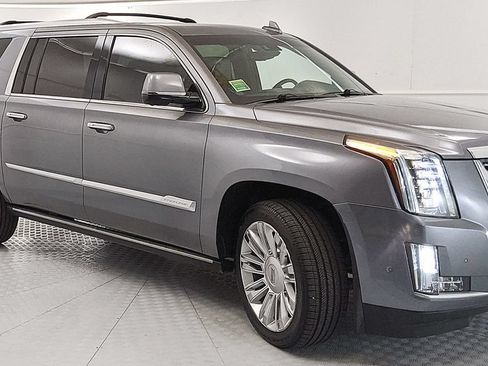 Used 2019 Cadillac Escalade ESV Platinum AWD/4WD image 1