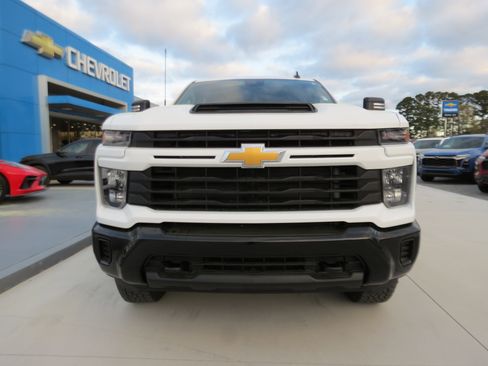 Used 2025 Chevrolet Silverado 2500 Custom w/ Custom Convenience Package image 9