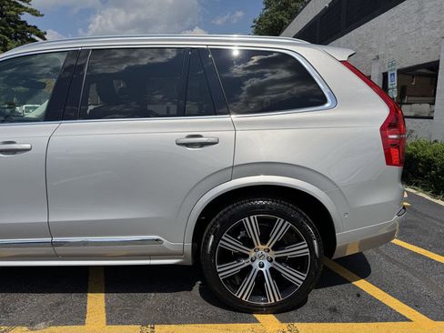Used 2024 Volvo XC90 B5 Plus image 13