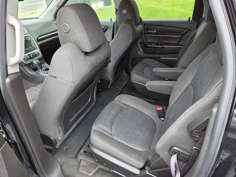 Used 2016 GMC Acadia SLE FWD image 6