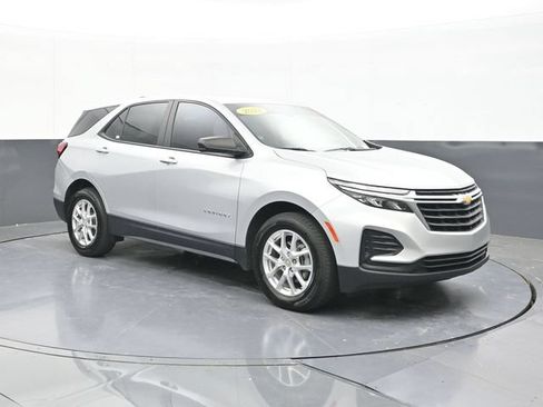 Used 2022 Chevrolet Equinox LS FWD image 20