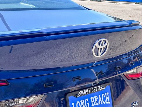 Used 2025 Toyota Camry SE FWD image 11