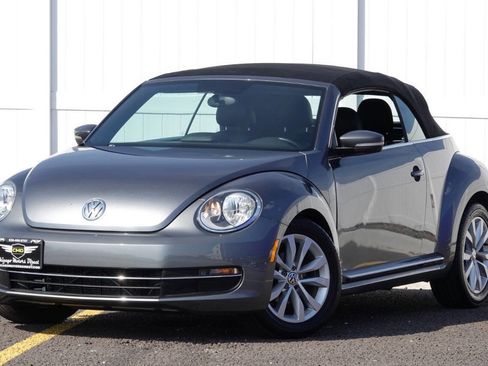Used 2013 Volkswagen Beetle TDI FWD image 9