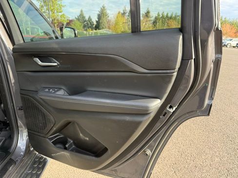 Used 2024 Jeep Grand Cherokee L Laredo image 21