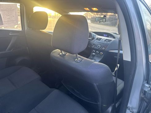 Used 2013 MAZDA MAZDA3 i Touring FWD image 20