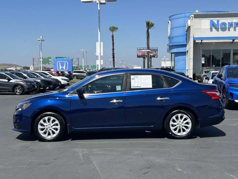 Used 2018 Nissan Sentra SV FWD image 2