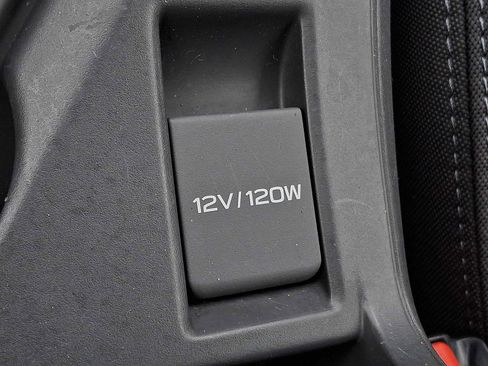 Used 2024 Subaru Crosstrek 2.0i Premium image 17