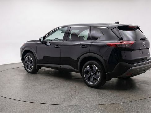 Used 2025 Nissan Rogue SV AWD/4WD image 6