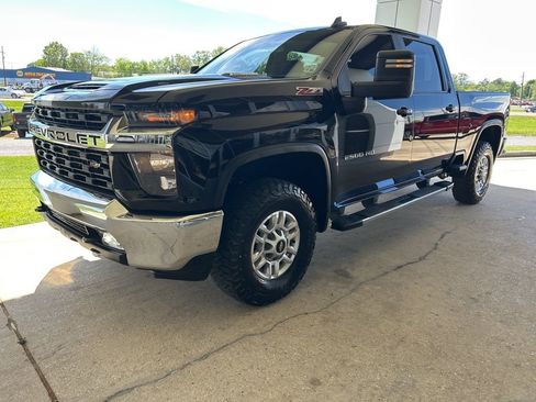 Used 2022 Chevrolet Silverado 2500 LT w/ Convenience Package image 4