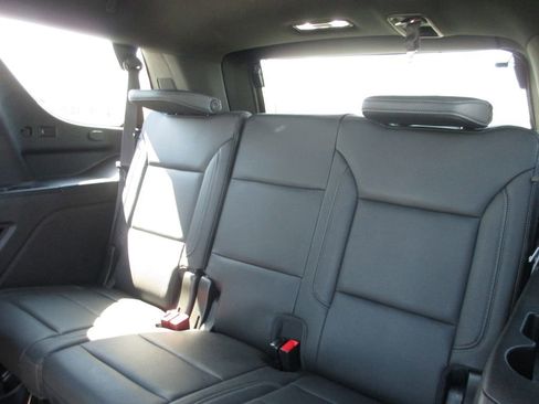 Used 2021 Chevrolet Tahoe Z71 w/ Luxury Package image 21